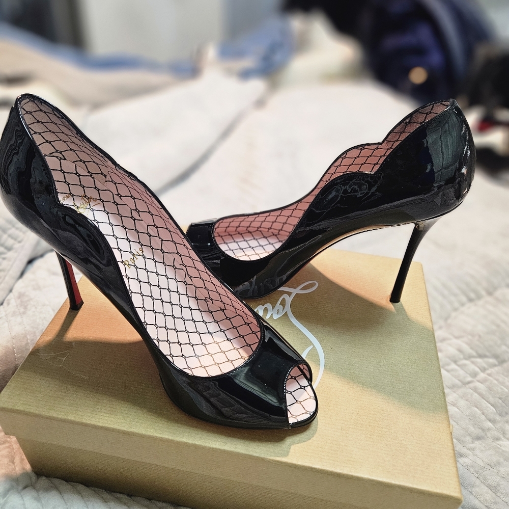 Christian louboutin shoe